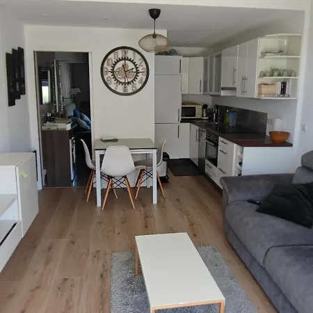Apartment Detente A Juan Les Pins 2 Pieces Climatisee A 500m Des Plages Antibes